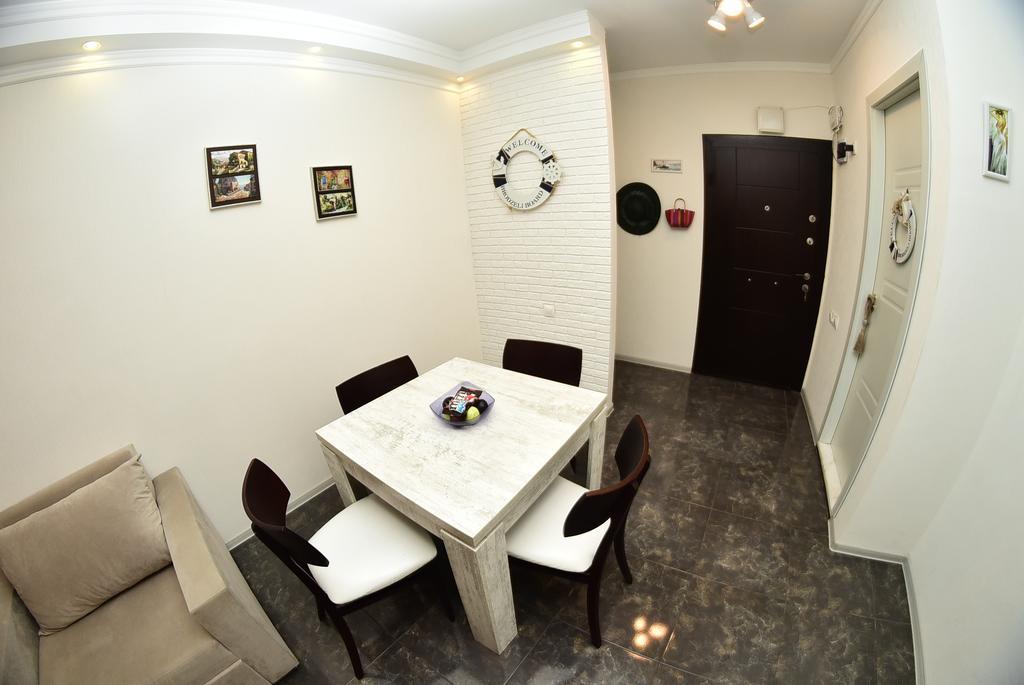 באטומי Stars Apartment מראה חיצוני תמונה