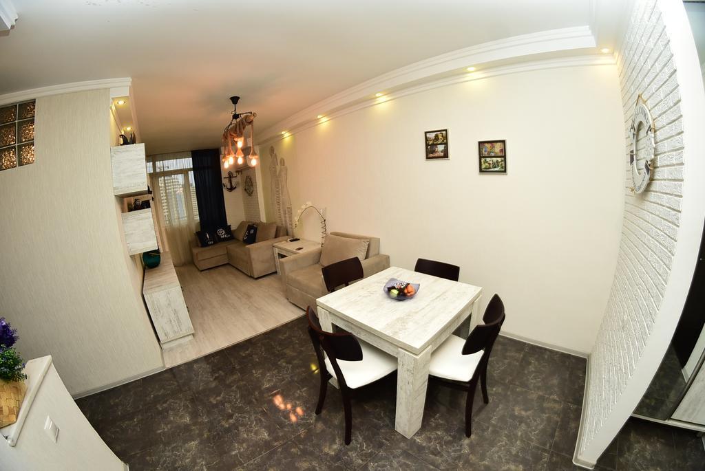 באטומי Stars Apartment מראה חיצוני תמונה