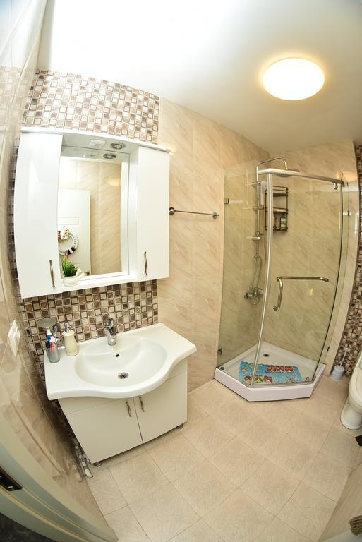 באטומי Stars Apartment מראה חיצוני תמונה